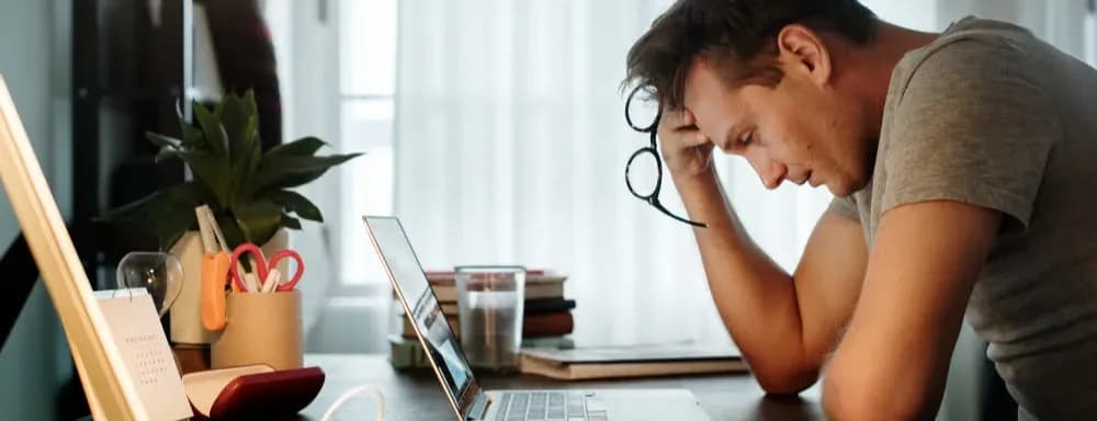 Vuoi dire che il mal di testa può essere collegato agli occhi?