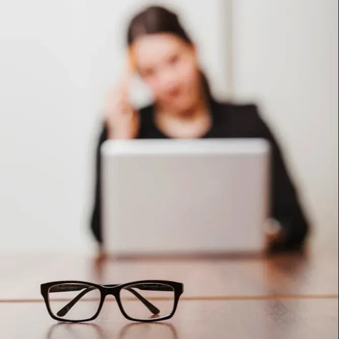 რა რაოდენობით არის გავრცელებული კომპიუტერული ხედვის სინდრომი (CVS)/ციფრული თვალთა დაძაბულობა (DES)?